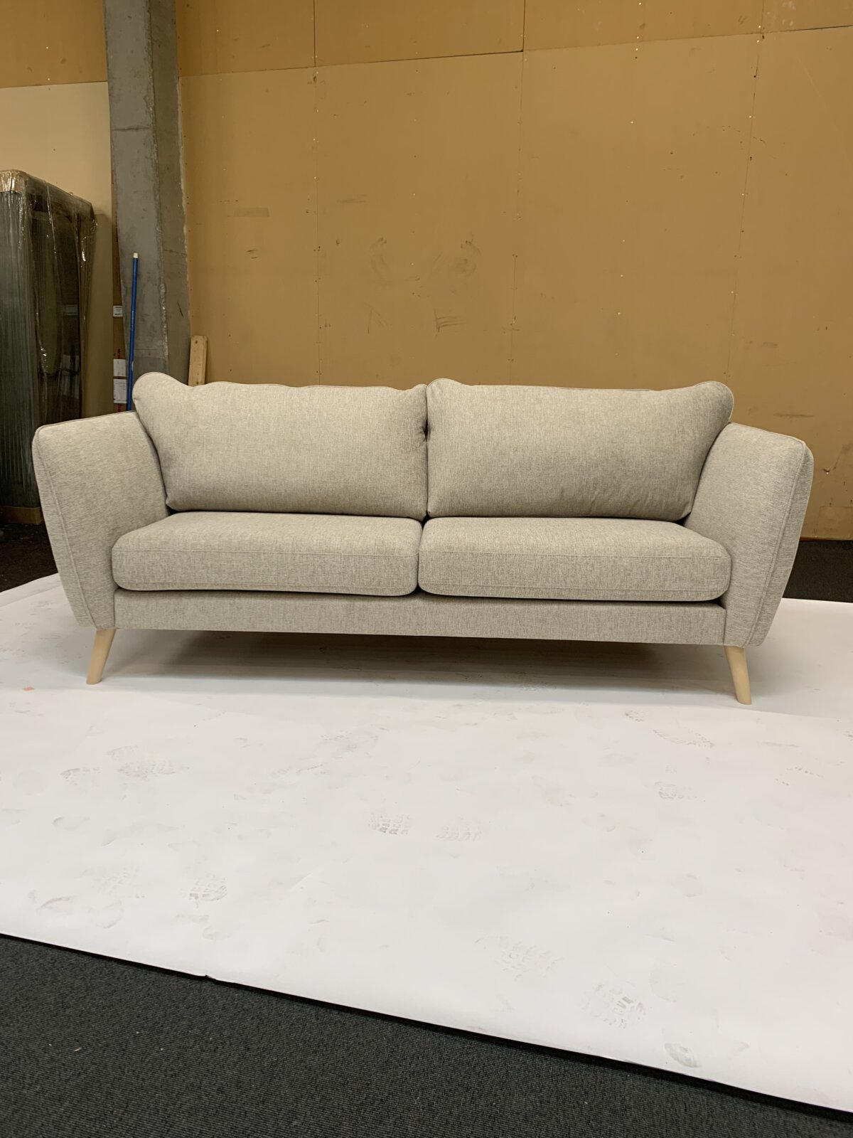 I lager: Vigen 3-sits soffa Sand